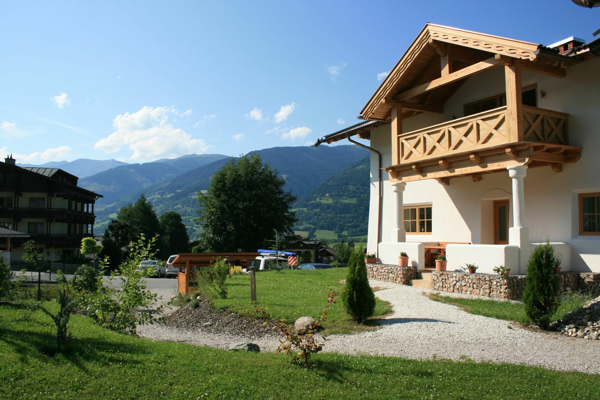 Dorfchalets & - Perfect For Couples - In Centre Including Tauernspa And Summercard Appartement *